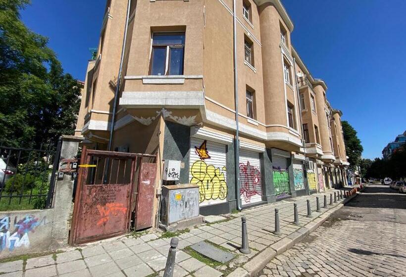 Cozy Apartment In Downtown Sofia   Tsar Samuil Street