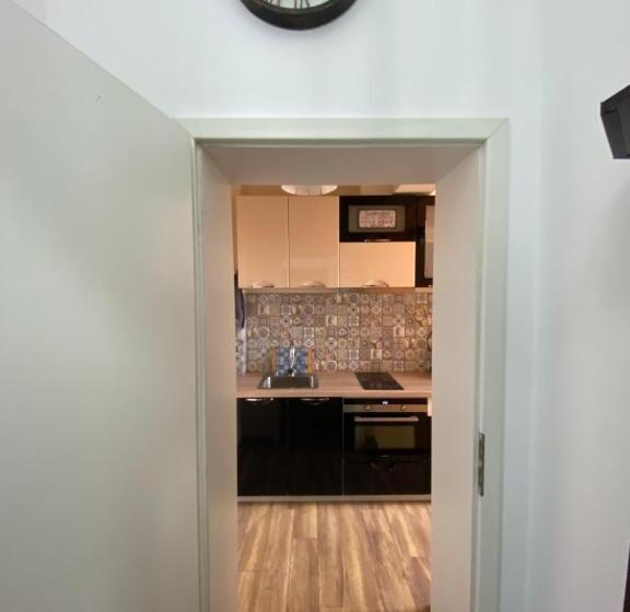 Cozy Apartment In Downtown Sofia   Tsar Samuil Street