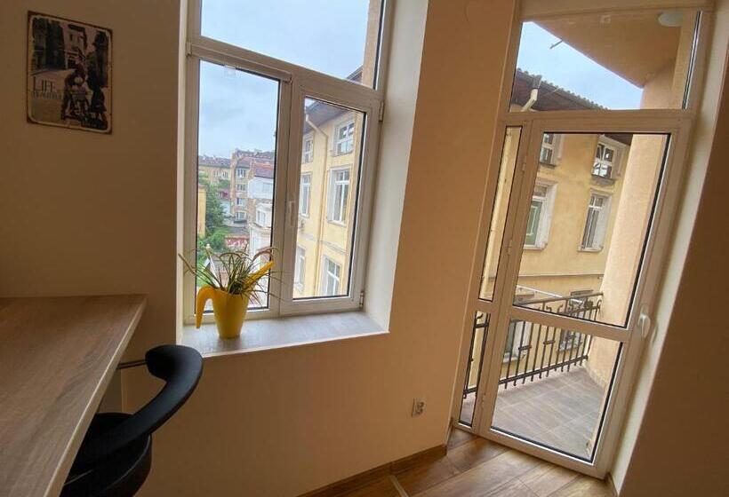 Cozy Apartment In Downtown Sofia   Tsar Samuil Street