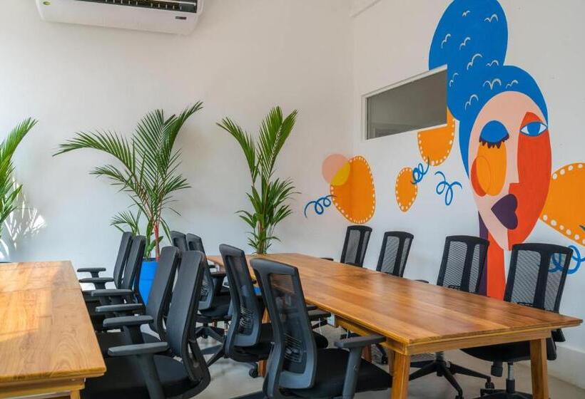 Отель Outpost Weligama Beachfront