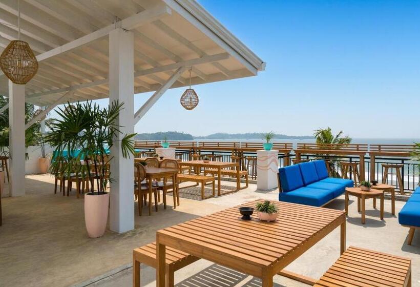 Отель Outpost Weligama Beachfront