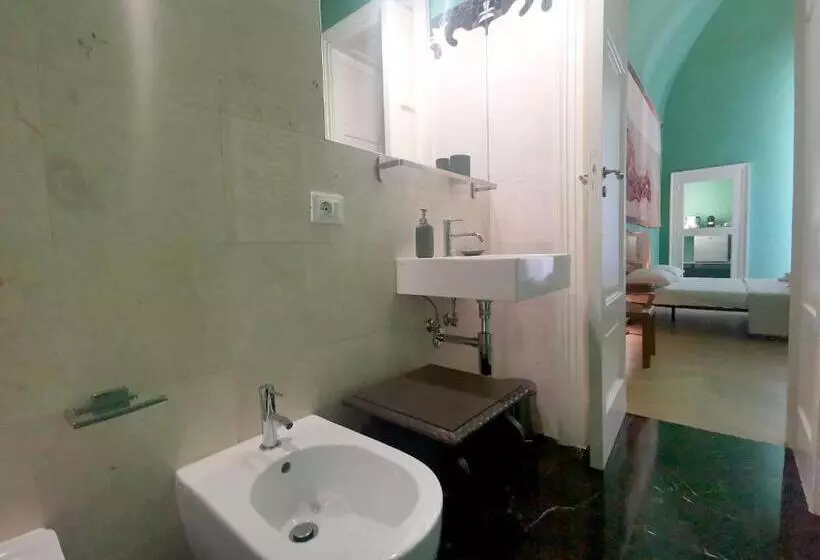 Speciale Tarshito Guesthouse Bari