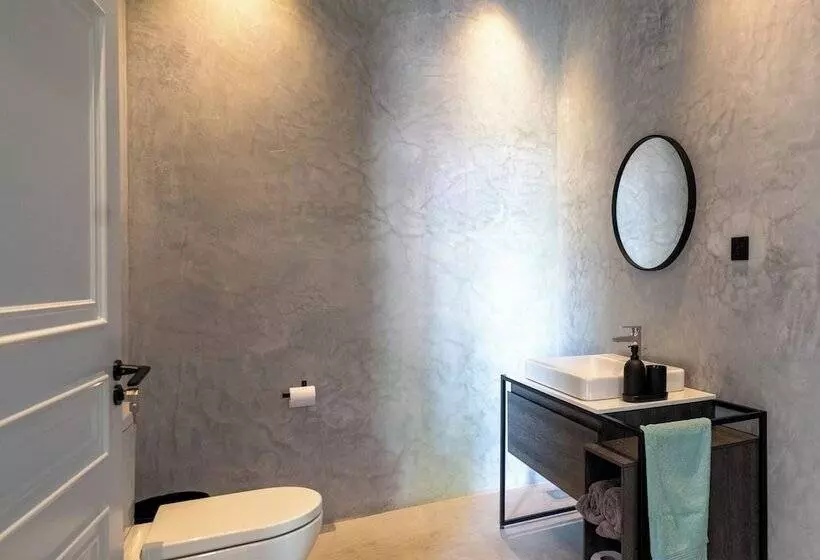 V Hotel In Paje