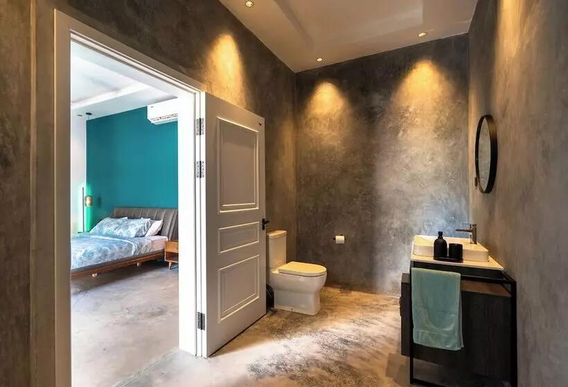 V Hotel In Paje