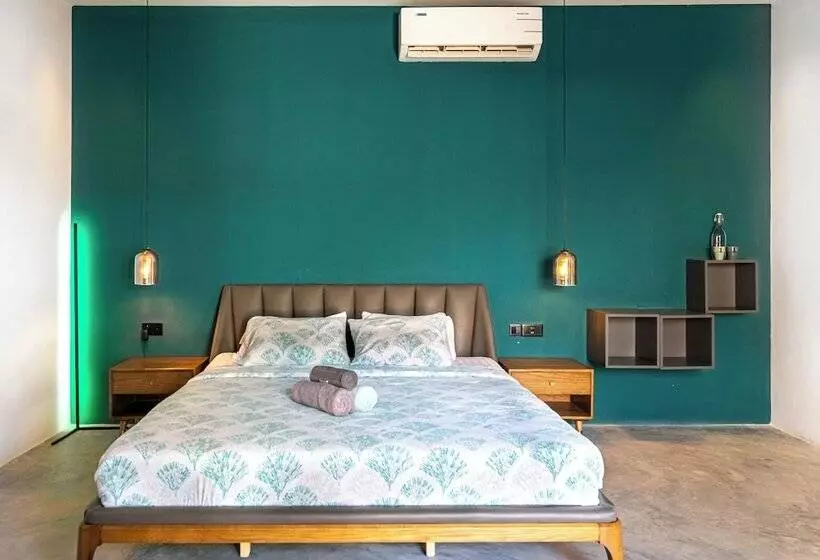 V Hotel In Paje