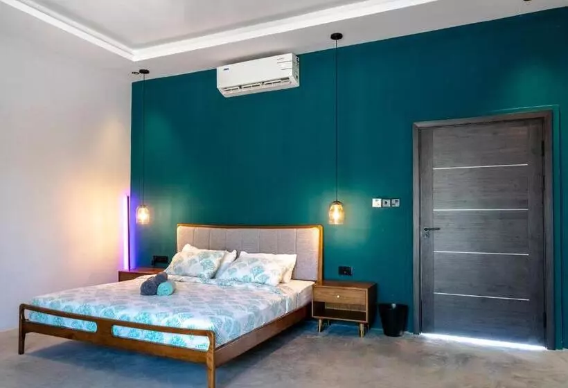 V Hotel In Paje