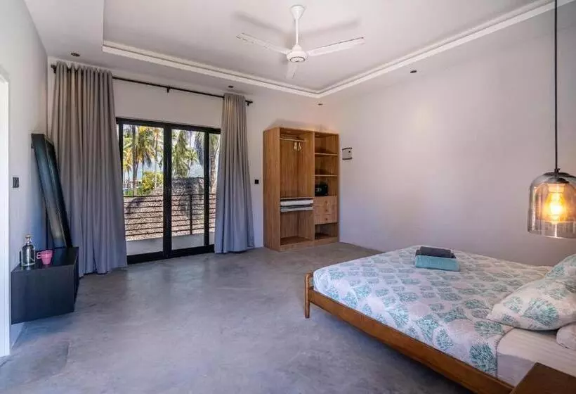 V Hotel In Paje
