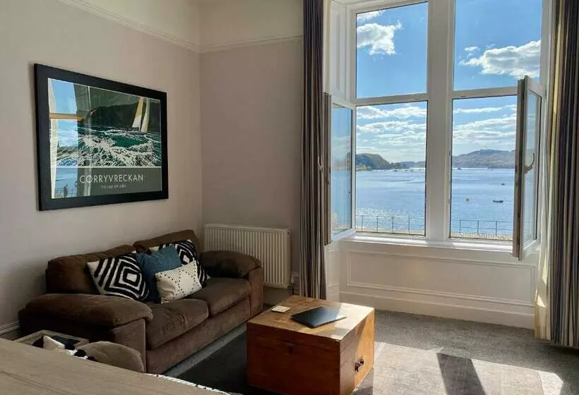 Westbay Seafront Apartment