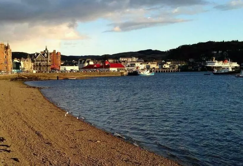 Westbay Seafront Apartment
