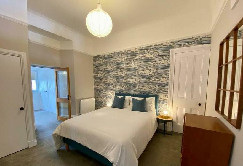 Westbay Seafront Apartment