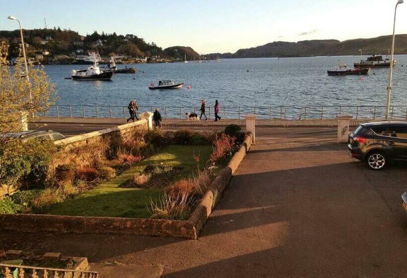 Westbay Seafront Apartment