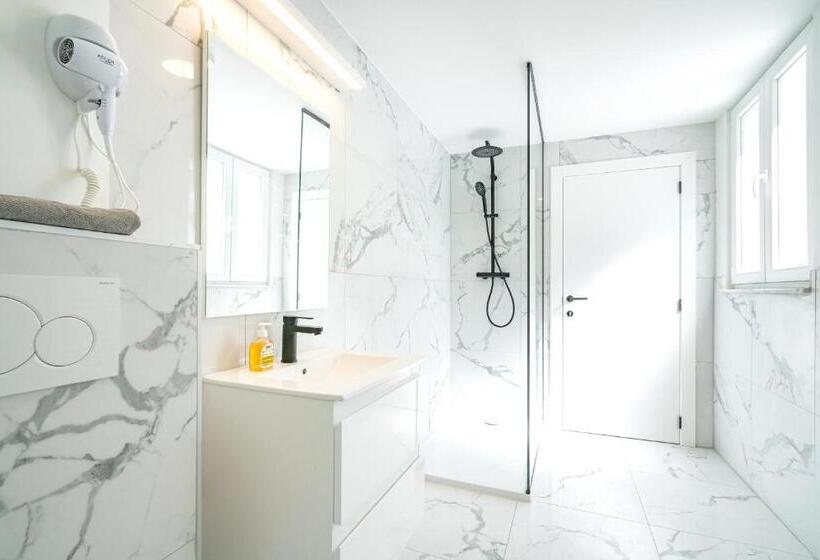 Beautiful Central Cityflats