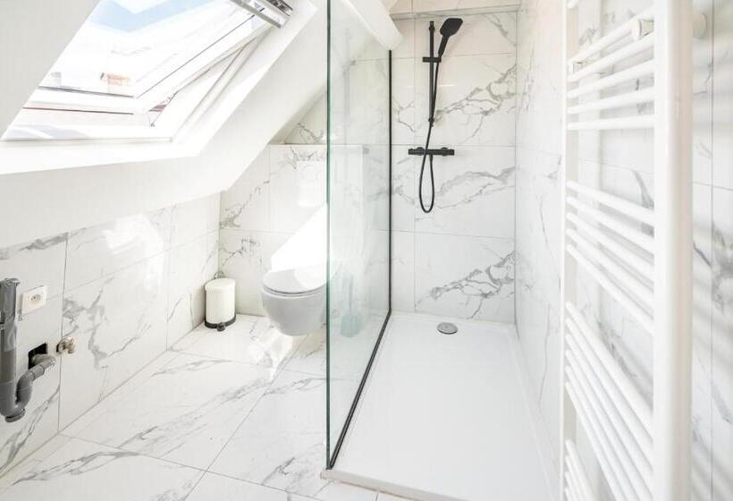 Beautiful Central Cityflats