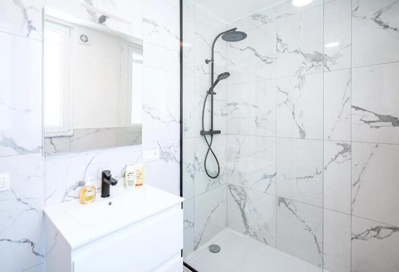 Beautiful Central Cityflats