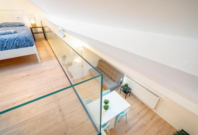 Beautiful Central Cityflats