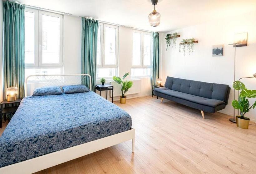 Beautiful Central Cityflats