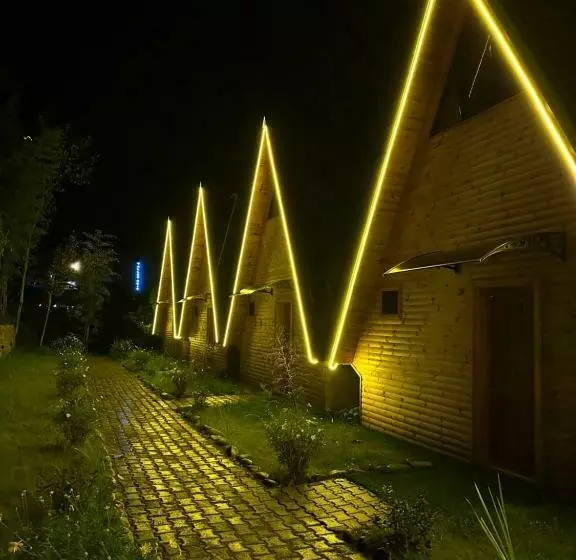 Aamiaismajoitus (B&B) Misa Suit Bungalov