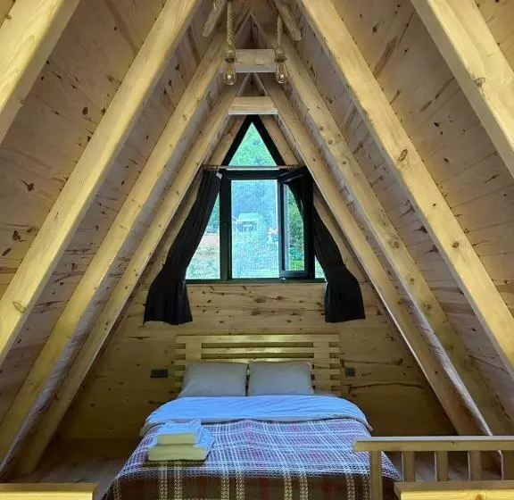 Aamiaismajoitus (B&B) Misa Suit Bungalov