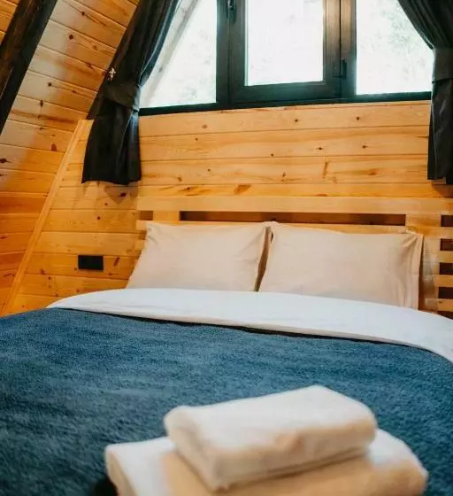 Aamiaismajoitus (B&B) Misa Suit Bungalov
