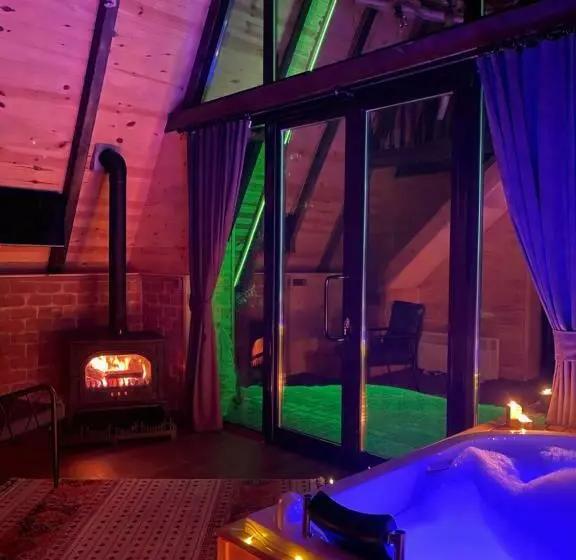 Aamiaismajoitus (B&B) Misa Suit Bungalov