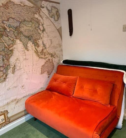 Cosy Holiday Cottage In Crickhowell