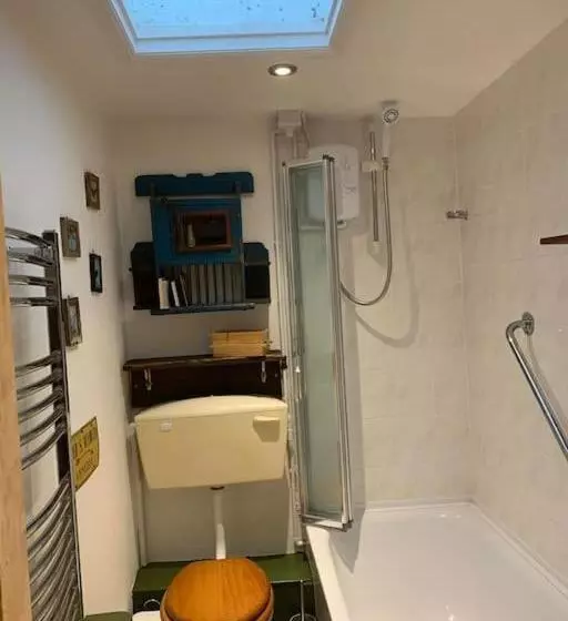 Cosy Holiday Cottage In Crickhowell