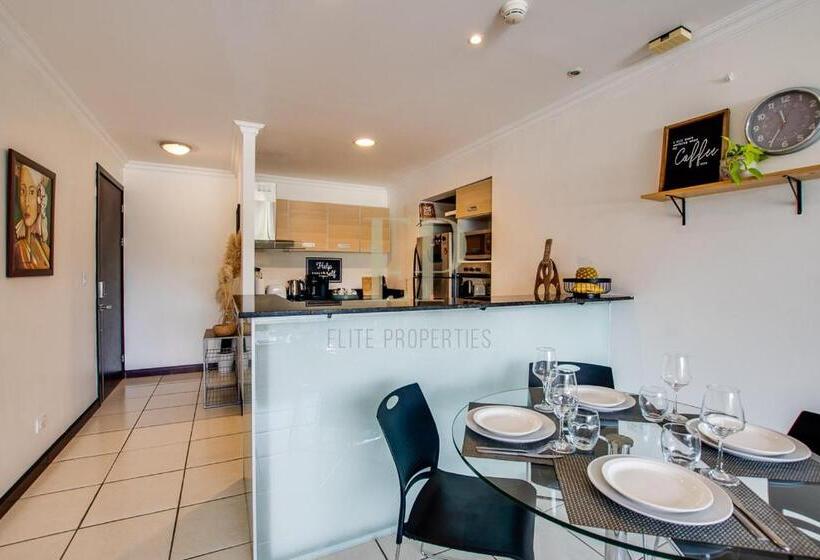 Cr Mariposa Rentals Cozy Retreat With Pool,tennis,gym,free Wifi