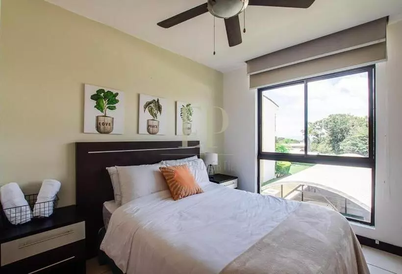 Cr Mariposa Rentals Cozy Retreat With Pool,tennis,gym,free Wifi