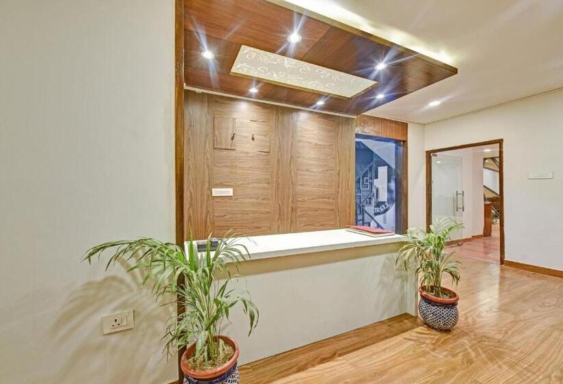 فندق Townhouse 801 The Circle