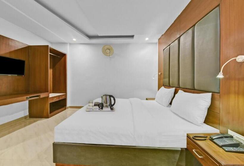 فندق Townhouse 801 The Circle