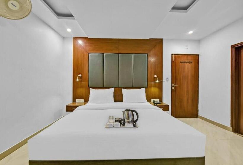 فندق Townhouse 801 The Circle