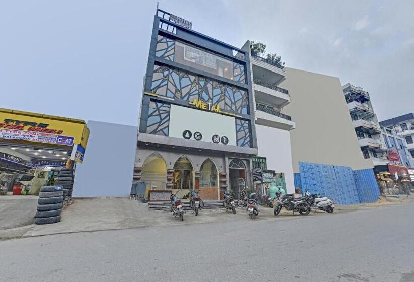 فندق Townhouse 801 The Circle