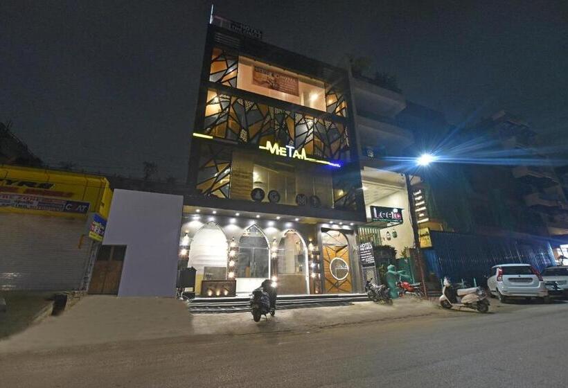 فندق Townhouse 801 The Circle