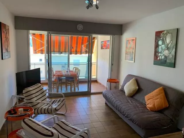 Confort Absolu à Sanary, L Appart De La Mer, Tout à Pied, Le Port, La Plage, Clim Et Garage