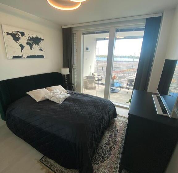 Luxury 1 Bedroom Apartment With Sauna And Sea View