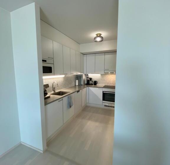 Luxury 1 Bedroom Apartment With Sauna And Sea View