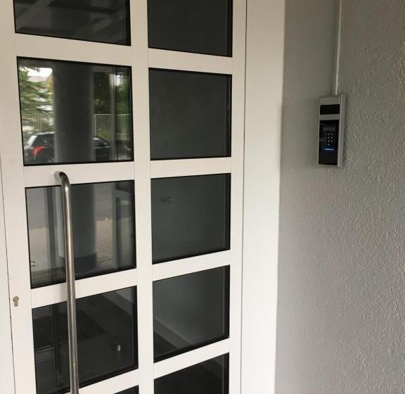 Marvel Apartment Für Freunde & Familien, Stadtnah, Parkplatz, E Ladestation, Gitterbox Für Fahrräd