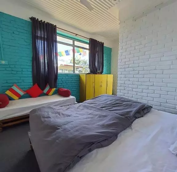 ペンション Barefoot Bir Coliving Coworking Cafe