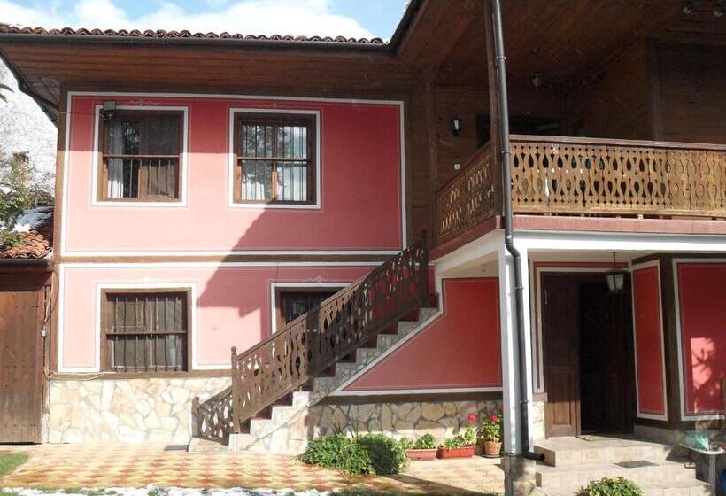 פנסיון Borimechkova Kashta