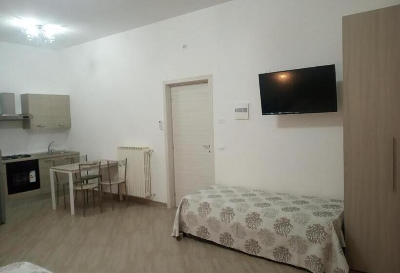 پانسیون Mediterranea Guest House