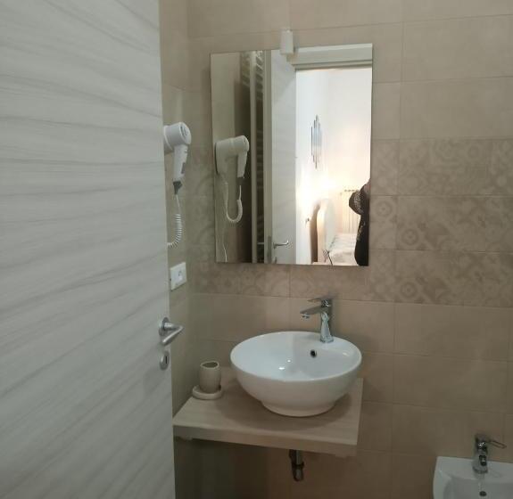 پانسیون Mediterranea Guest House