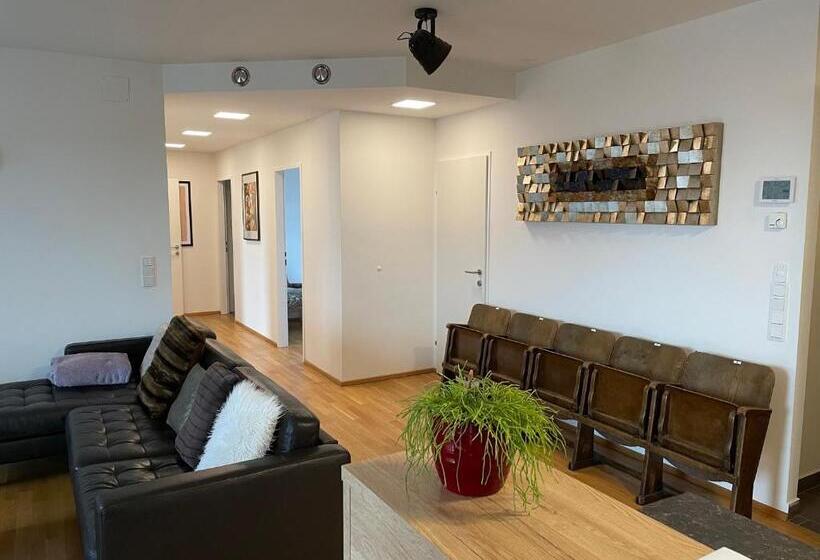 Penthouse Wohnung Am Radweg Mit Dachterasse