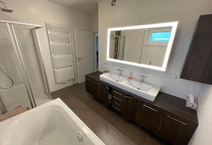 Penthouse Wohnung Am Radweg Mit Dachterasse