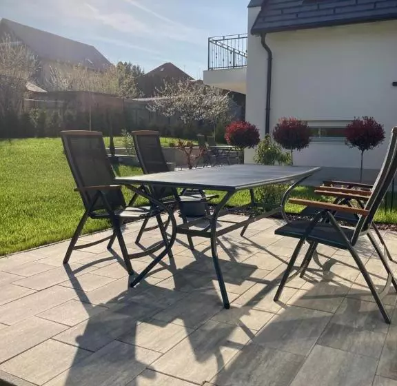 Rizling Apartmanház Balatonalmádi