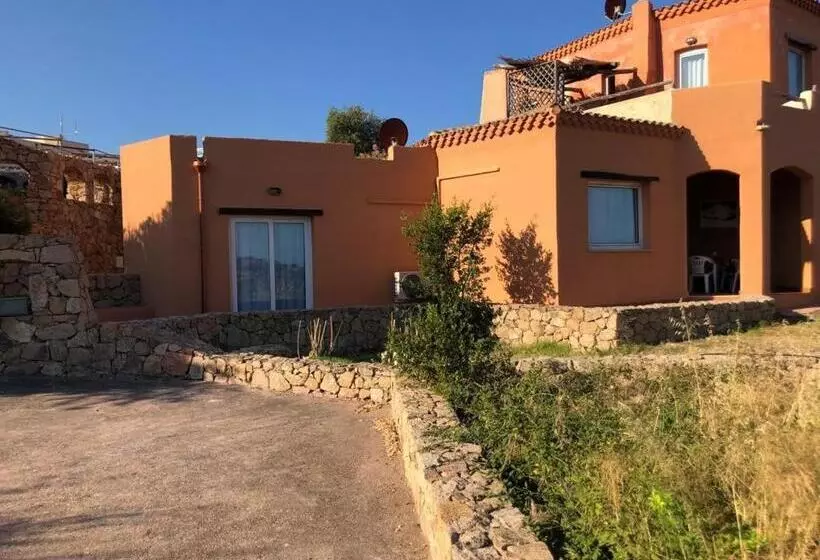 Calarossa Village