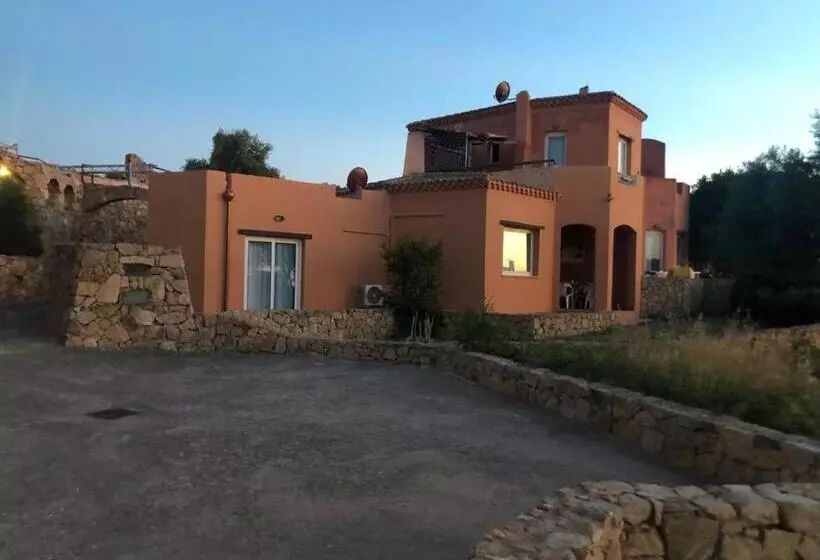 Calarossa Village