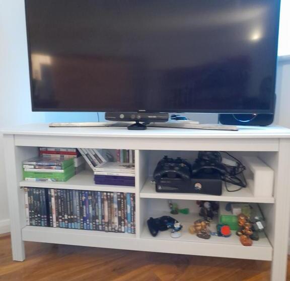 Glastonbury Town Center Entire Apartment