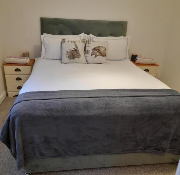 Glastonbury Town Center Entire Apartment