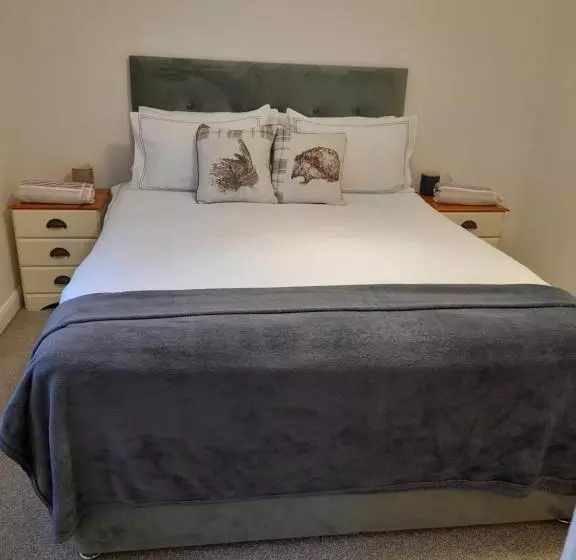 Glastonbury Town Center Entire Apartment