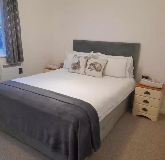 Glastonbury Town Center Entire Apartment